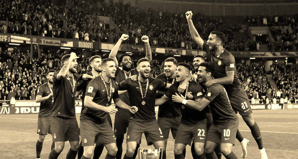 জার্সি, ক্লিপ আর কাউন্টডাউন: কালাফিওরির ভাইরাল রাত ট্রান্সফার মার্কেট সম্পর্কে কী বলে
