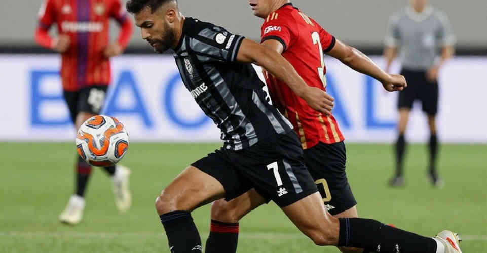দশ জনে খেলা সেই রাত: ইন্দোনেশিয়ার ‘অসাধারণ মানসিকতার’ আড়ালে লুকানো সিস্টেম-প্রশ্ন দশ জনে খেলা সেই রাত: ইন্দোনেশিয়ার ‘অসাধারণ মানসিকতার’ আড়ালে লুকানো সিস্টেম-প্রশ্ন