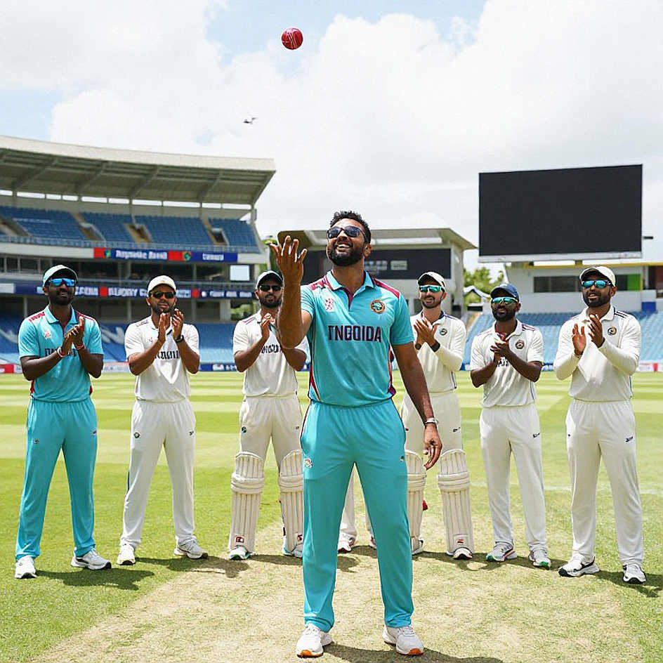 আশা ছাড়েনি দক্ষিণ আফ্রিকা — কিন্তু দ্বিতীয় দিনের আসল সংকেতটা পিচের ডিভটে