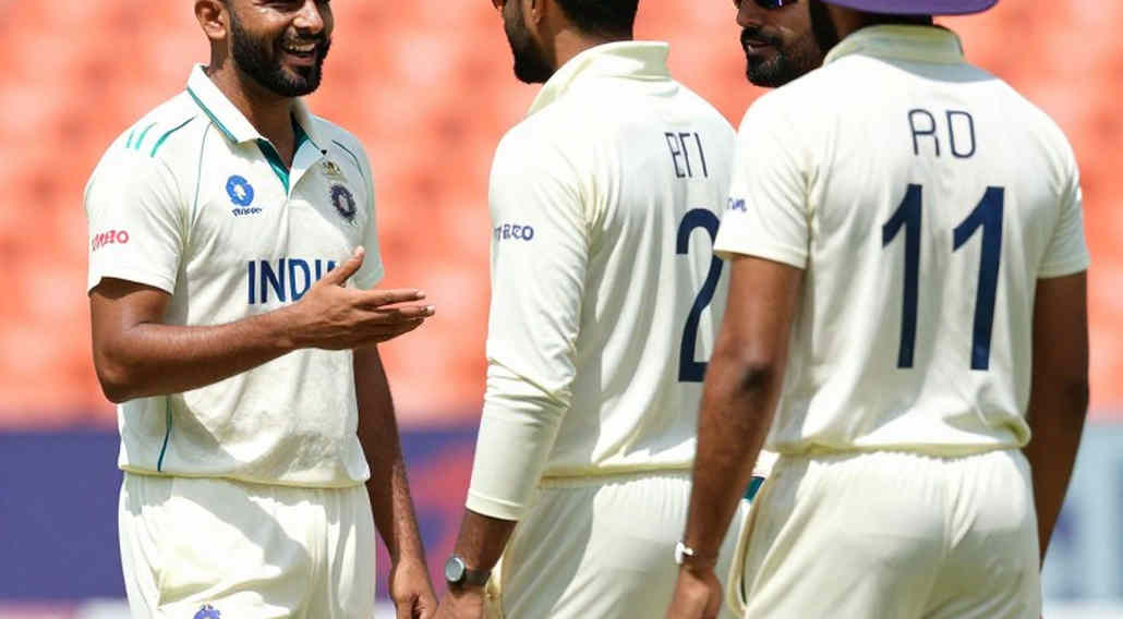রিজওয়ানের ক্লিয়ারেন্স কি নিছক কাগজে-কলমে ছাড়? পাকিস্তান ক্রিকেটে অখণ্ড পথের ফাটল