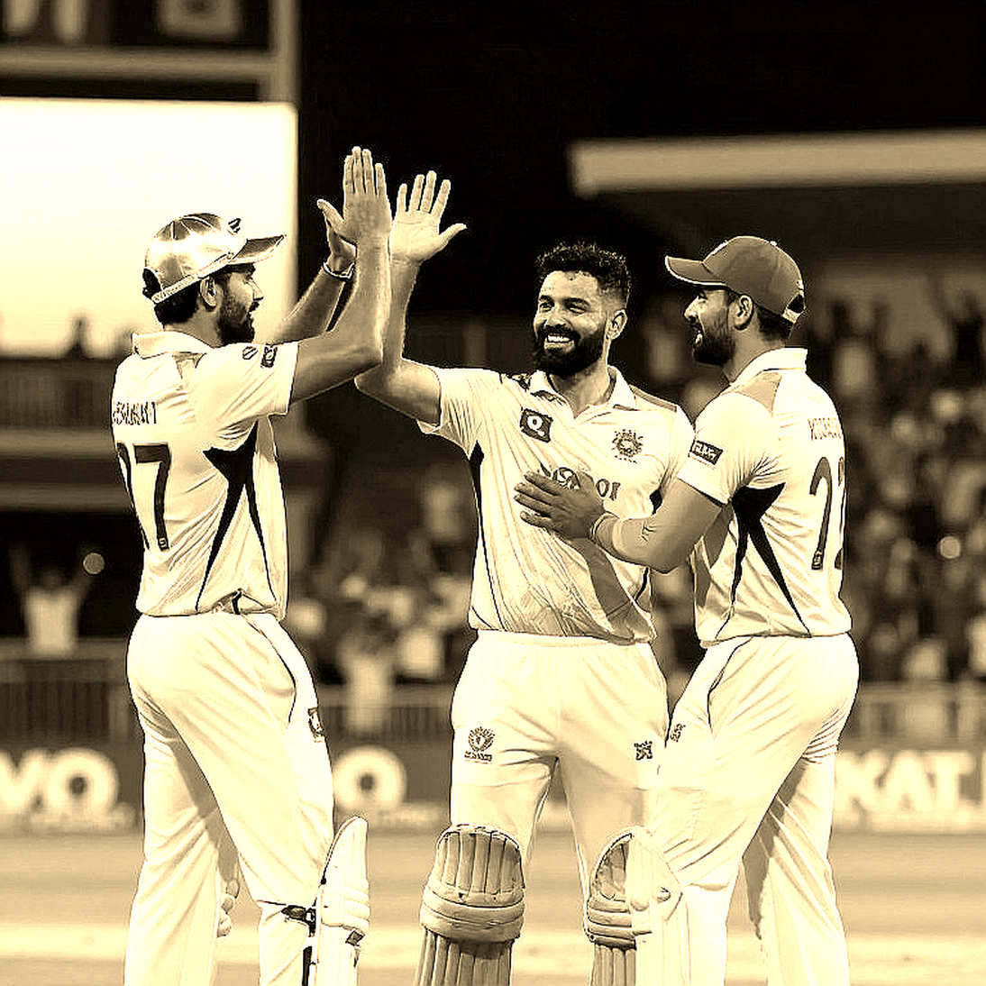 ৪৬তম ওভারের বিতর্ক, তিন ওভারের ঘাটতি: শাস্তির কাগজে ম্যাচের আসল হিসাব লুকিয়ে থাকে কোথায়