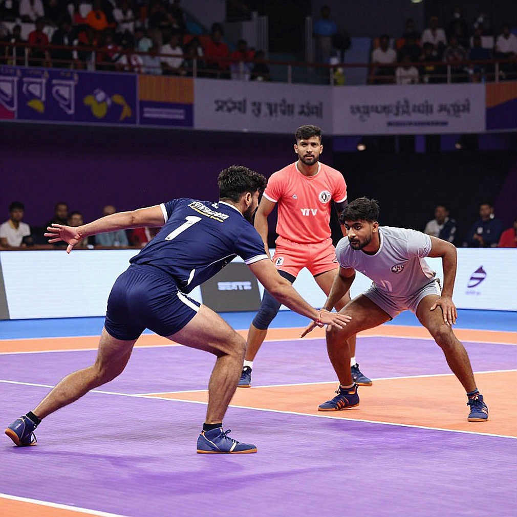 হিমাচলের তালিকা থেকে বাদ পড়লেন অর্জুন পুরস্কারপ্রাপ্ত রিতু নেগি: মাঠের বাইরের সেই সিদ্ধান্ত, যা কোনো স্কোরবোর্ড দেখায় না হিমাচলের তালিকা থেকে বাদ পড়লেন অর্জুন পুরস্কারপ্রাপ্ত রিতু নেগি: মাঠের বাইরের সেই সিদ্ধান্ত, যা কোনো স্কোরবোর্ড দেখায় না