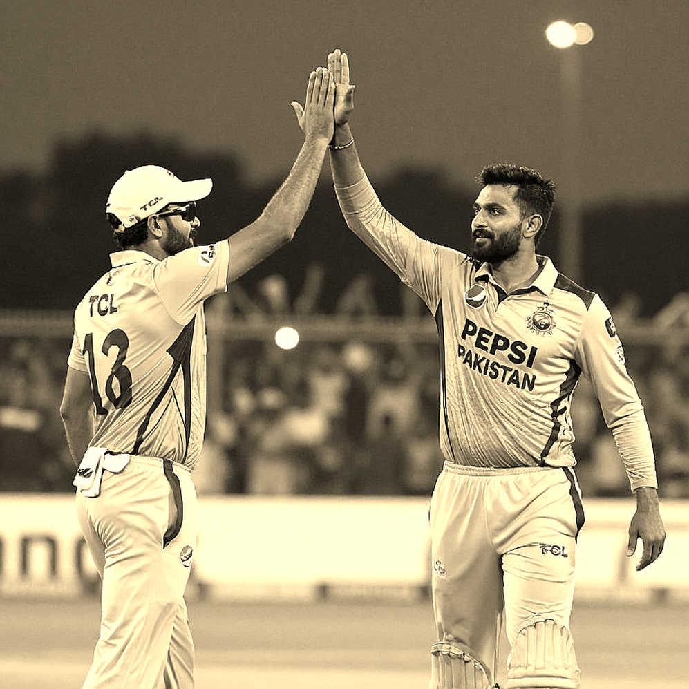 চার ওভারের হিসাব: চণ্ডীগড়ের জরিমানা ভারত-ওয়েস্ট ইন্ডিজ লড়াইয়ের আসল গল্পটা লুকিয়ে রাখছে চার ওভারের হিসাব: চণ্ডীগড়ের জরিমানা ভারত-ওয়েস্ট ইন্ডিজ লড়াইয়ের আসল গল্পটা লুকিয়ে রাখছে