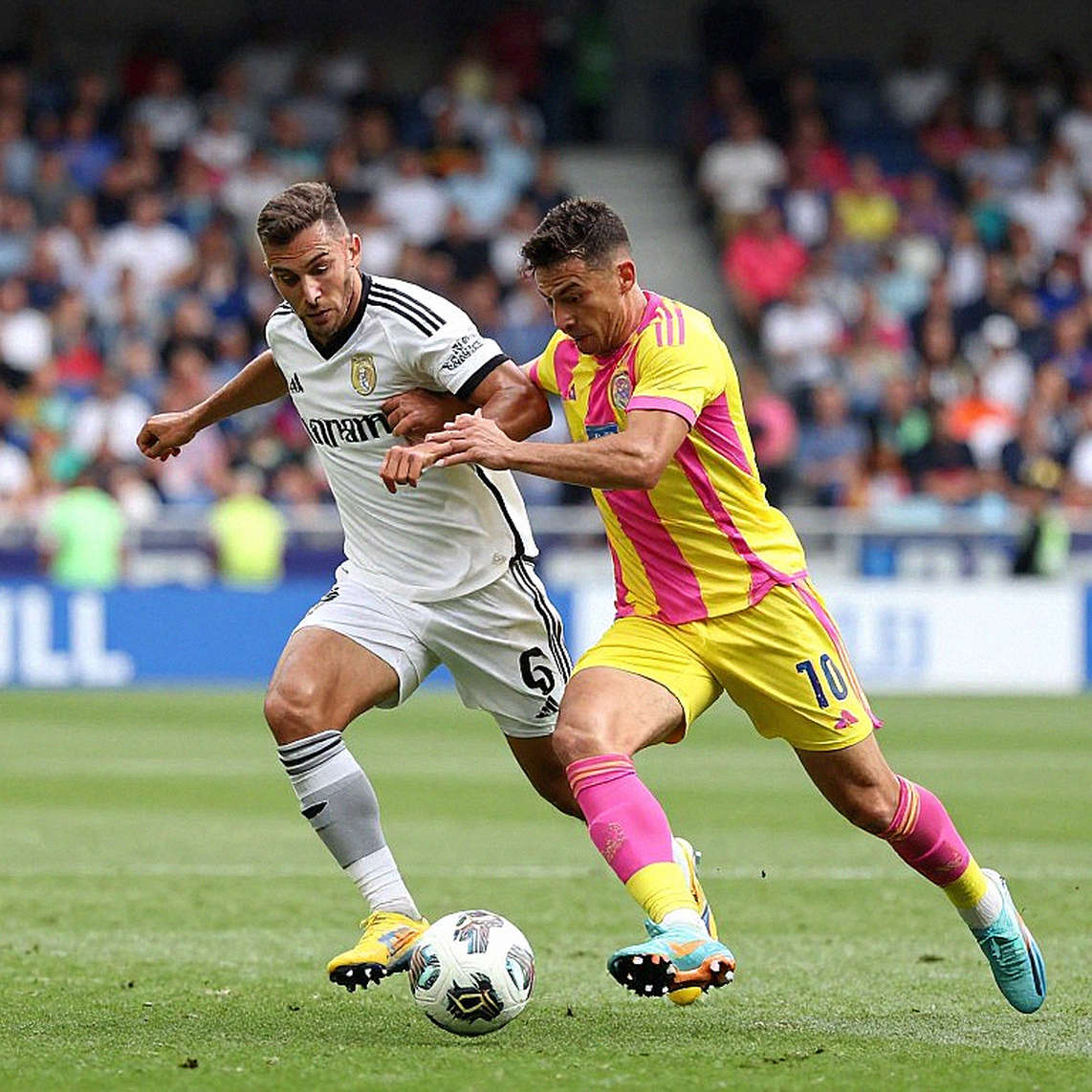 যে ফাইল 'ফুটবল' বলে এসেছিল, খুলতেই বেরিয়ে এল কাগজের কঙ্কাল যে ফাইল 'ফুটবল' বলে এসেছিল, খুলতেই বেরিয়ে এল কাগজের কঙ্কাল
