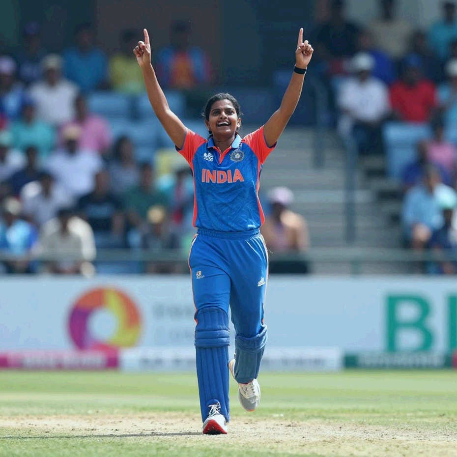 শেষ বলের পর শুরু: দুবাইয়ের খালি গ্যালারি আর নারী ক্রিকেটের নতুন ভূগোল