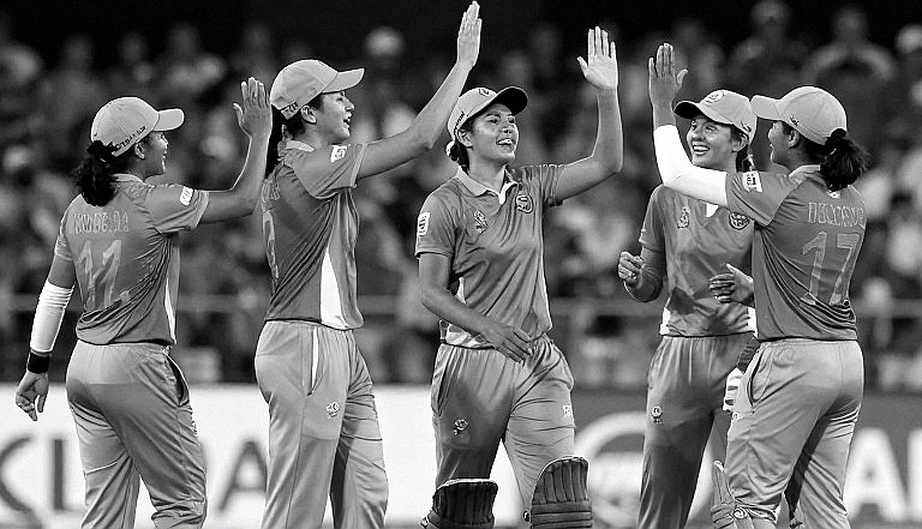 সীমানার বেড়ায় ধাক্কা, তারপর ডাক — তবুও ওয়েদারল্ডকে আগলে রাখল সাউথ অস্ট্রেলিয়া সীমানার বেড়ায় ধাক্কা, তারপর ডাক — তবুও ওয়েদারল্ডকে আগলে রাখল সাউথ অস্ট্রেলিয়া