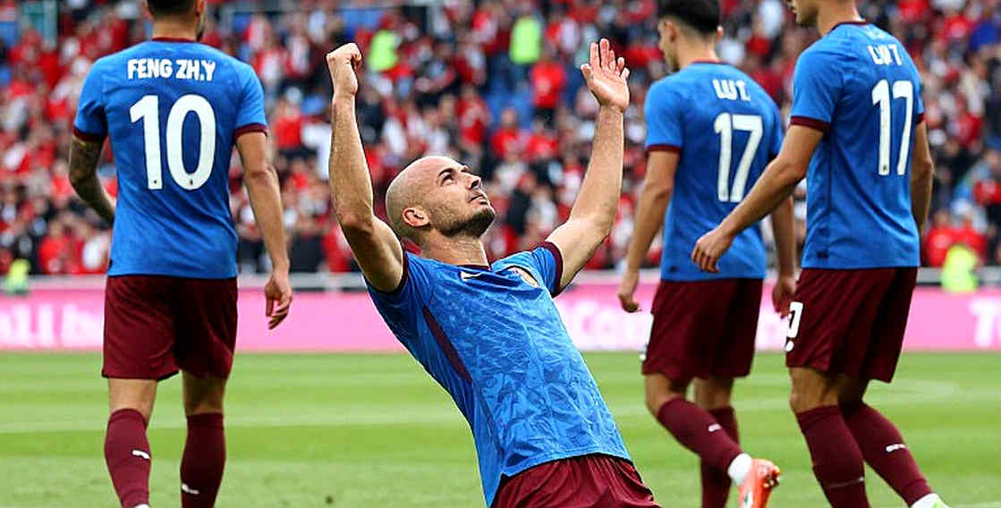Empty Fields, Hard Hashes: Blockchain Audit Trails in Football's Transfer Ledger Empty Fields, Hard Hashes: Blockchain Audit Trails in Football's Transfer Ledger