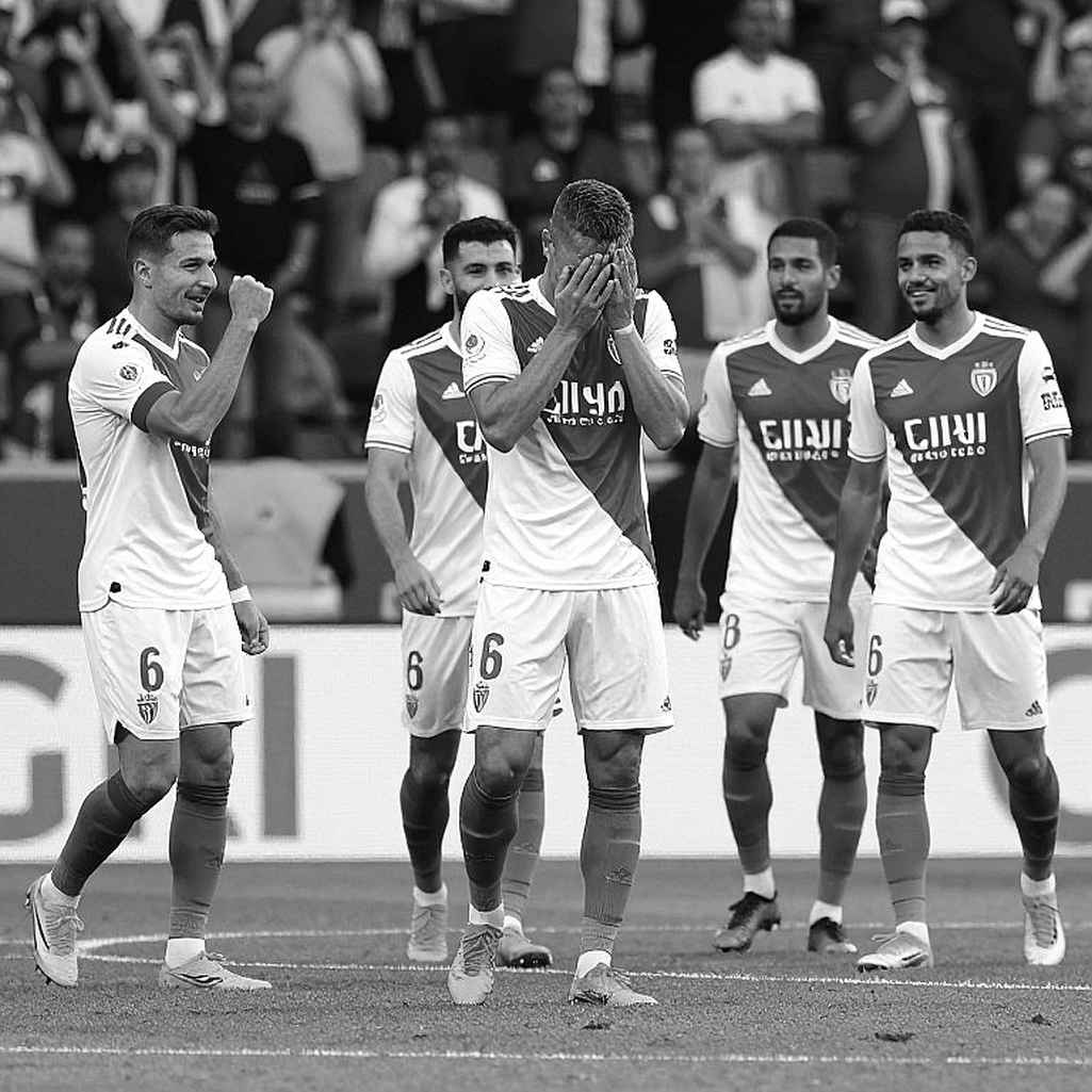 Two Chances, Three Errors: Manchester City's Defensive Crisis Is Being Measured in the Wrong Place Two Chances, Three Errors: Manchester City's Defensive Crisis Is Being Measured in the Wrong Place